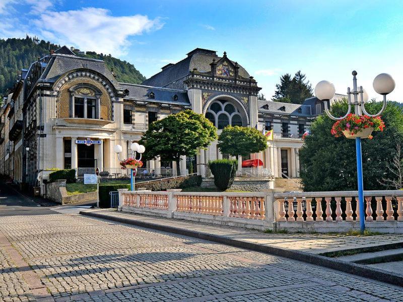 L'Ekrin Des Bains Apartment Ла Бурбул Екстериор снимка